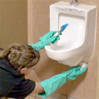 Restoom fixture cleaning detail