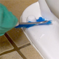 Restoom fixture cleaning detail
